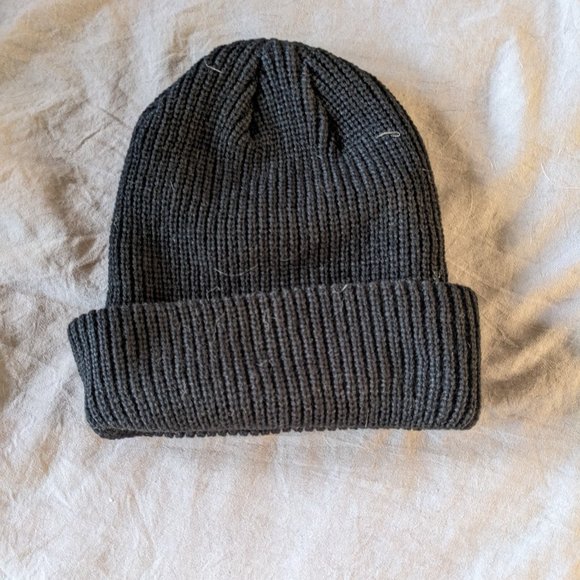 black beanie - Picture 1 of 1
